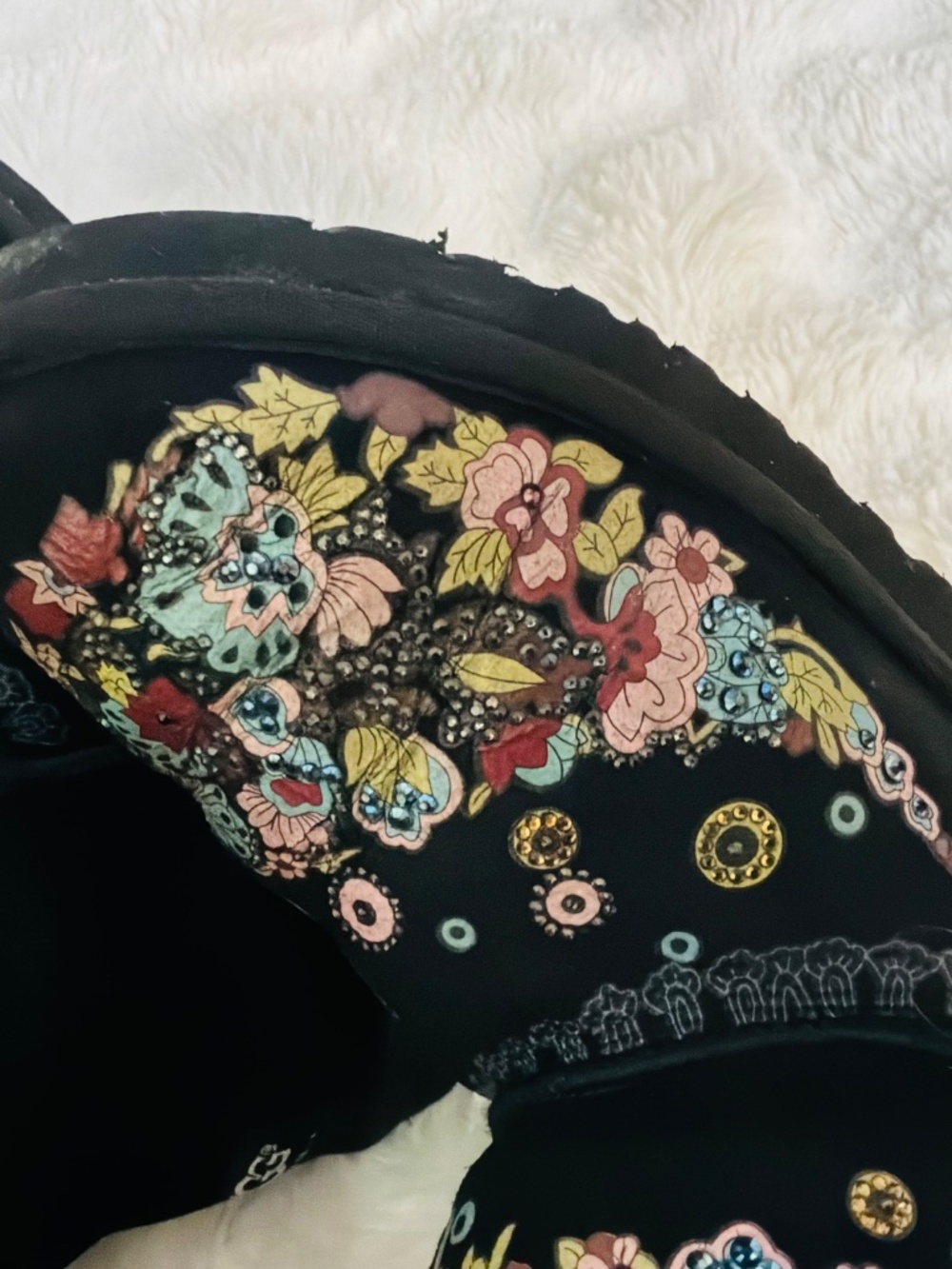RARE VINTAGE UGG Juliette Floral Embroidered Suede Boots Size 9 - Picture 3 of 12
